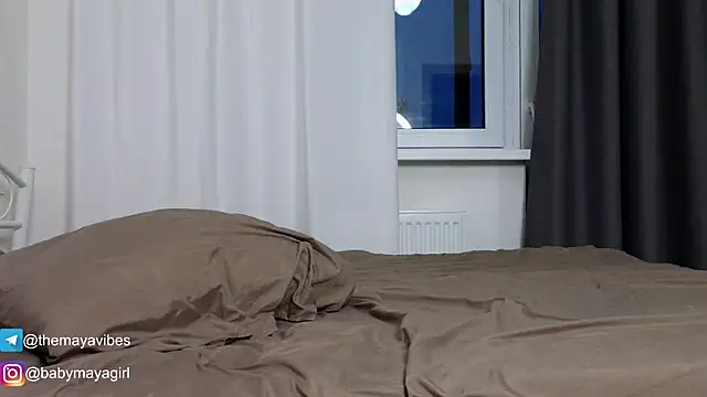 Maya_Rave's cam snapshot