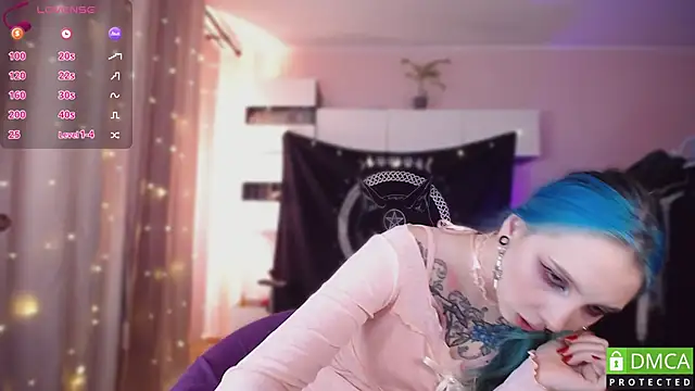 JustMeowGirl's cam snapshot