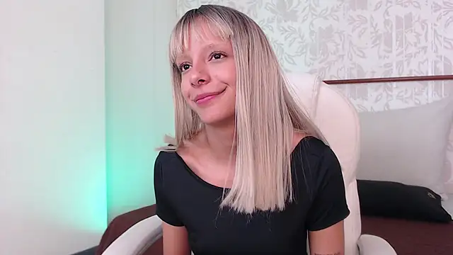 peyton_golden1's cam snapshot