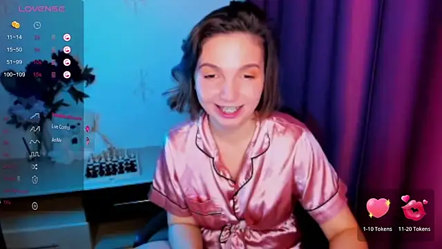 KindHazelHere_'s web cam