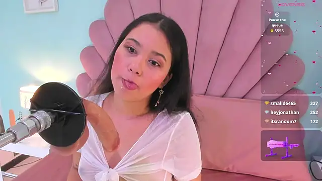 emma_clarke_'s cam snapshot