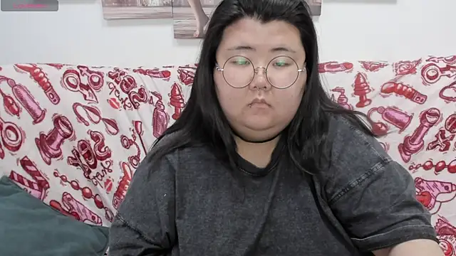 Nadine_asian's cam snapshot