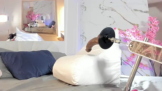 Candaceoweens's cam snapshot