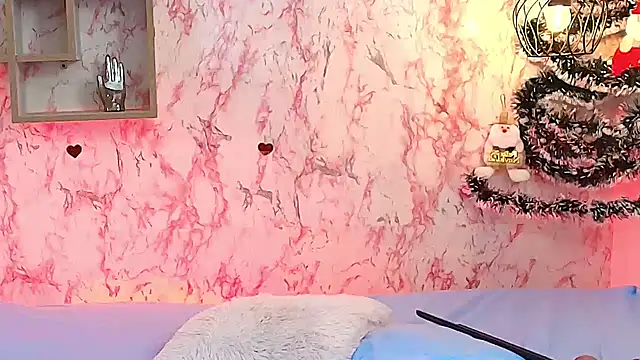 KATY_LOWERY's cam snapshot