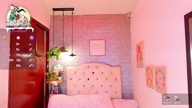 meghan_nill's cam snapshot