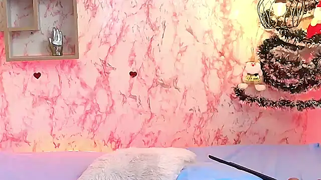 KATY_LOWERY's cam snapshot