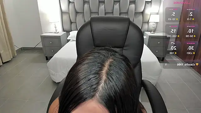 Karliie_kloss_'s cam snapshot