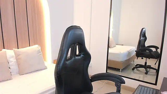 olivia_willoow's cam snapshot