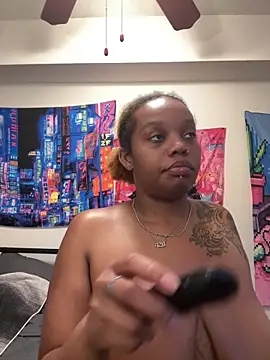 Goldenmami's cam snapshot