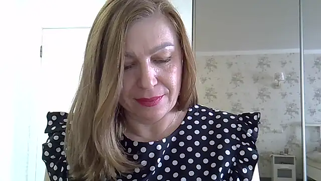 Alexandra-Rosee's cam snapshot