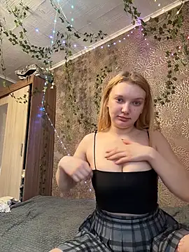 ErikaMuse's cam snapshot