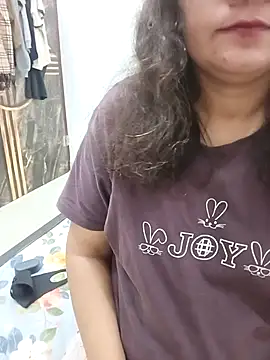 Mahira_sharma01's cam snapshot