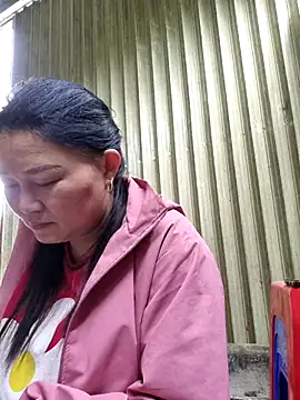 yoowwmr's cam snapshot