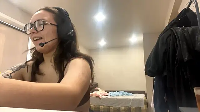 KerriMcbreen's cam snapshot