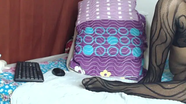 dekatalebell's cam snapshot