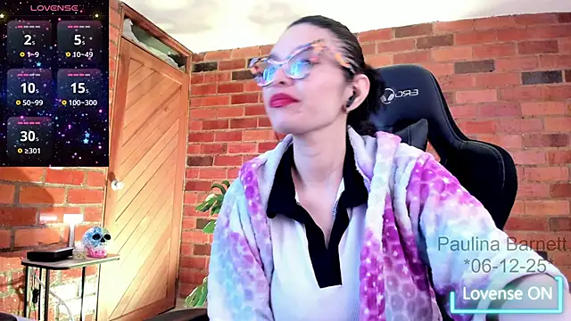 paulinabarnett-'s cam snapshot