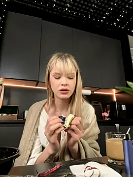 BellaSecrett's cam snapshot