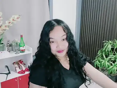 UrFavouriteCravings's cam snapshot