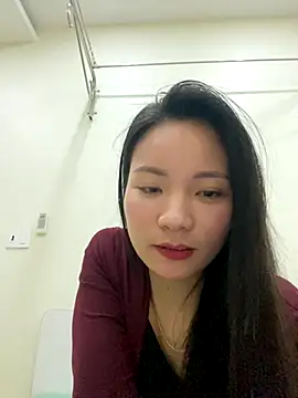 Bee_Yellow00's cam snapshot