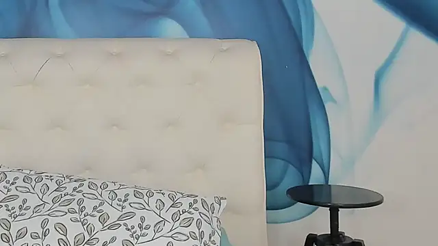 SkinnyDolly's cam snapshot