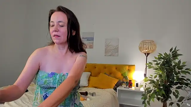 Kira_Adler's cam snapshot