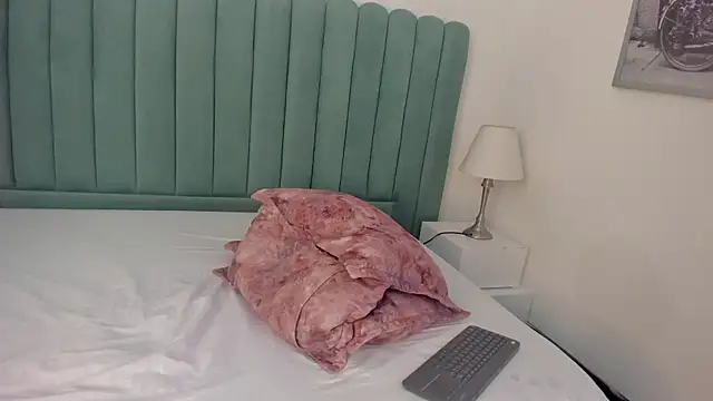 Camilla_Gomez's cam snapshot