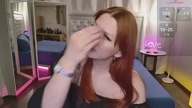 Alice_on_fire's cam snapshot