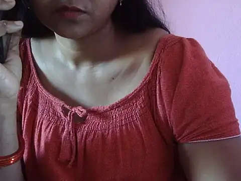 Pooja-suman's cam snapshot