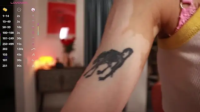 Pheromoon live sex cam