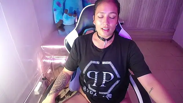 tamara_brown_t's cam snapshot