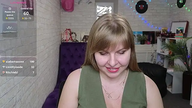 Lexy_Lait's cam snapshot