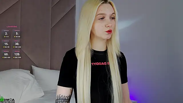 SaraHearts's cam snapshot