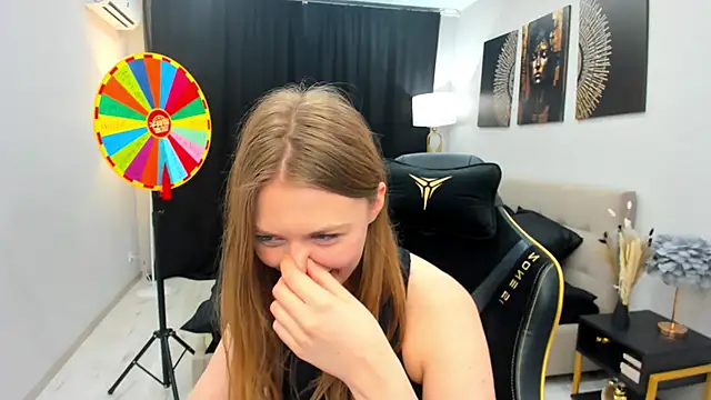 Strawberrye's cam snapshot