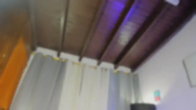 EmaaaBrown_'s cam snapshot