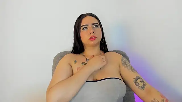 liily_moore's cam snapshot