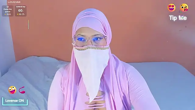 amina_fair's cam snapshot