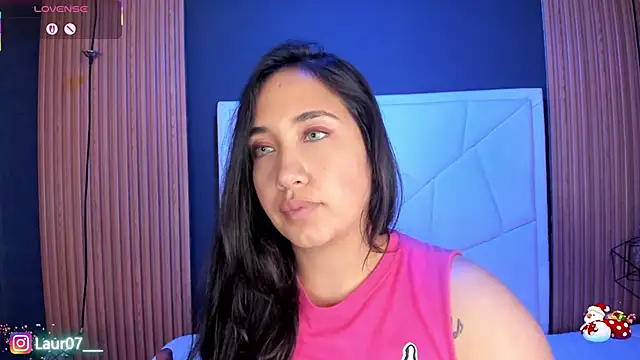 Lauroberts7's cam snapshot