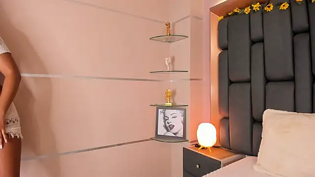 LisaMendez's cam snapshot