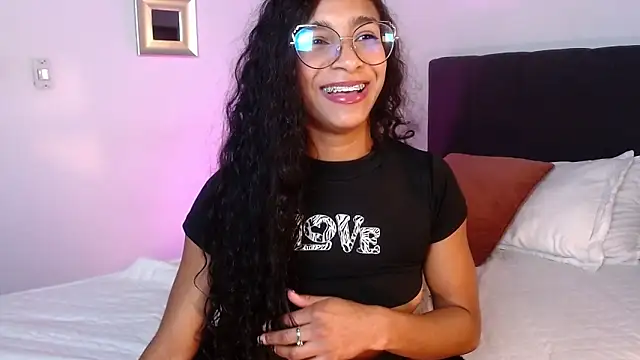 SashaBowei's cam snapshot