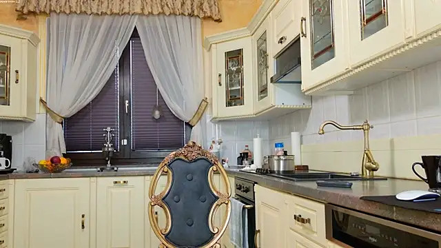 TUNDEROSE1's cam snapshot