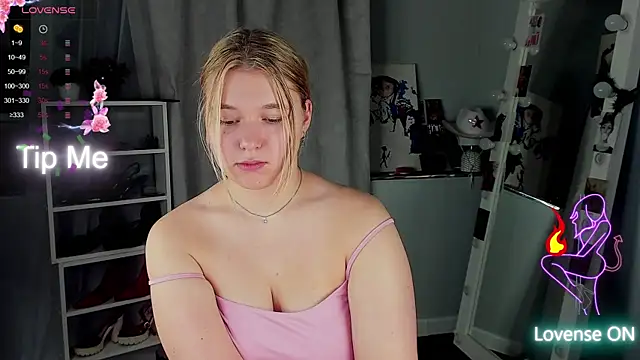 Rebecca_Kelly's cam snapshot