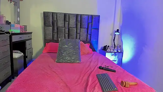 Esmeraldaa-'s cam snapshot