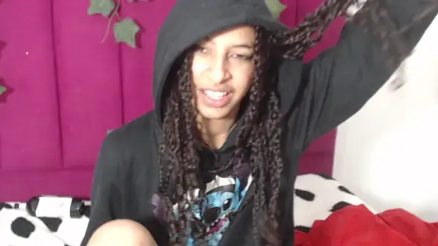 Tinyy_Star's cam snapshot