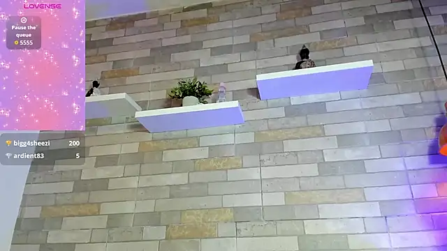 AshleyHill2's cam snapshot