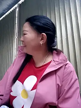 yoowwmr's cam snapshot