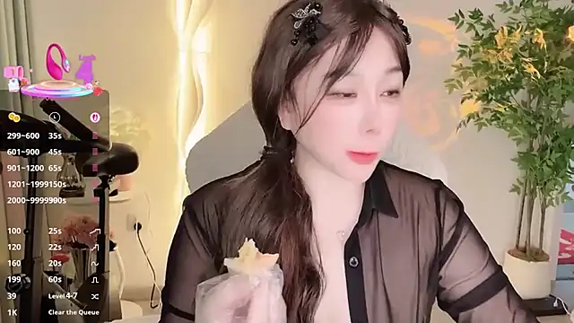 Liz-nn's cam snapshot