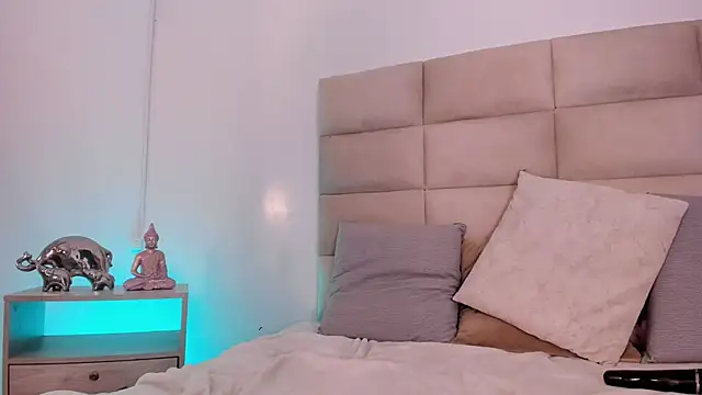 AngelyRosse1's cam snapshot