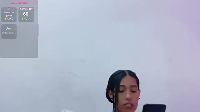 yourcuteneighbourr's cam snapshot