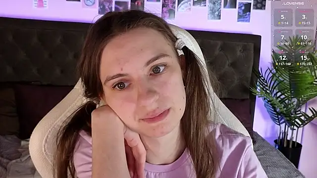 kaleriyaa_'s cam snapshot