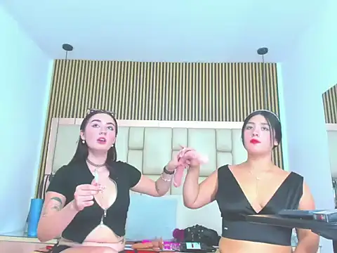 HannaANDcherri's web cam